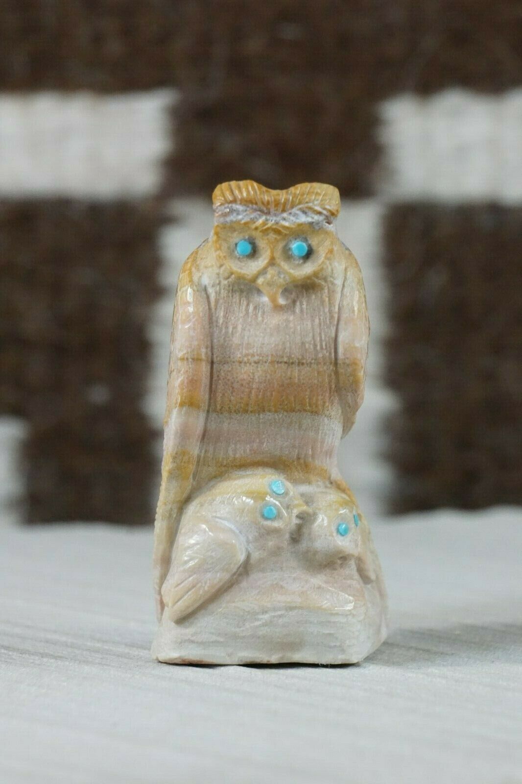 Owl Zuni Fetish Carving - Derrick Kaamasee - High Lonesome Trading