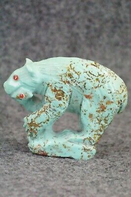 Bear Zuni Fetish Carving - Derrick Kaamasee