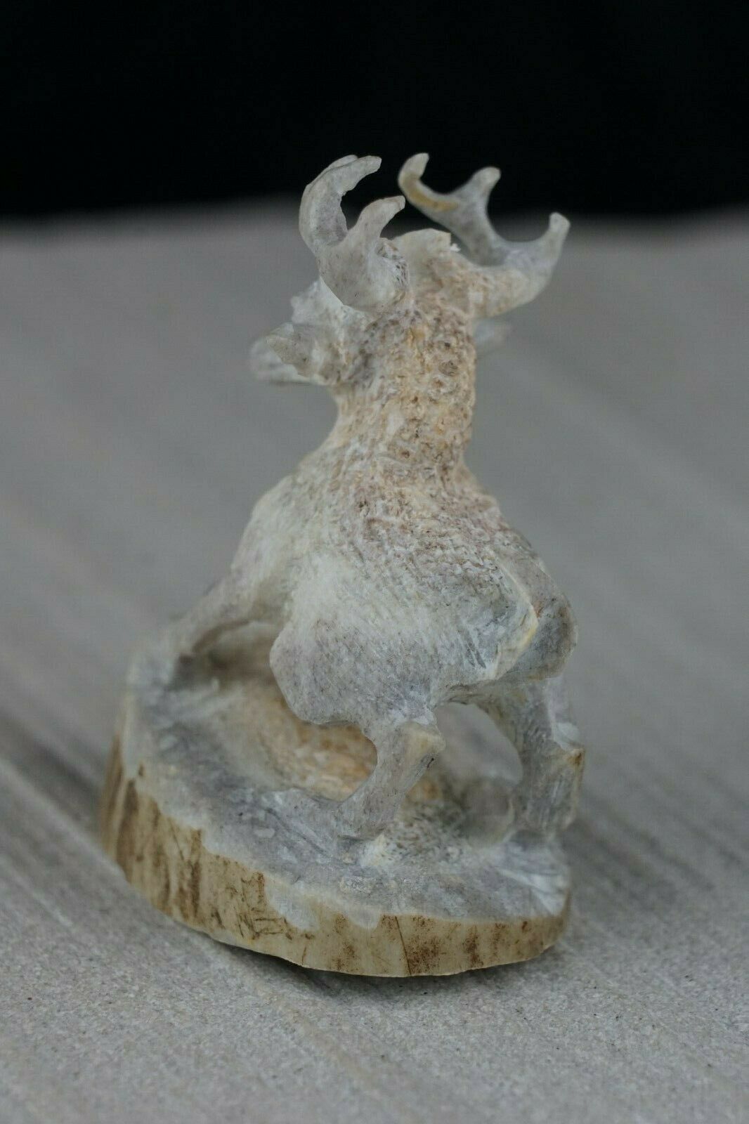 Deer Zuni Fetish Carving - Lewis Malie Jr. - High Lonesome Trading