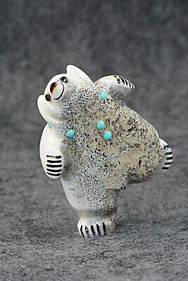 Bear Zuni Fetish Carving - Claudia Peina