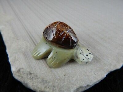Turtle Zuni Fetish Carving - Fabian Homer - High Lonesome Trading