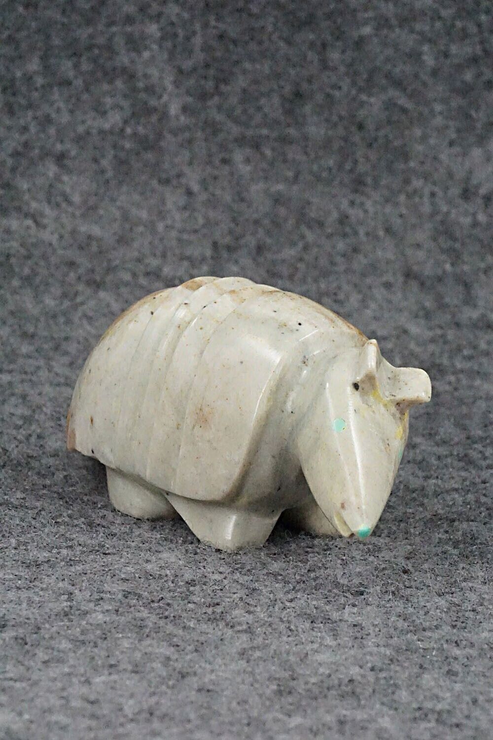 Armadillo Zuni Fetish Carving - Enrike Leekya