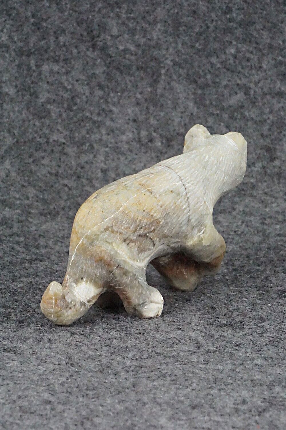 Mountain Lion Zuni Fetish Carving - Wilfred Cheama