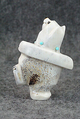 Bear Zuni Fetish Carving - Claudia Peina