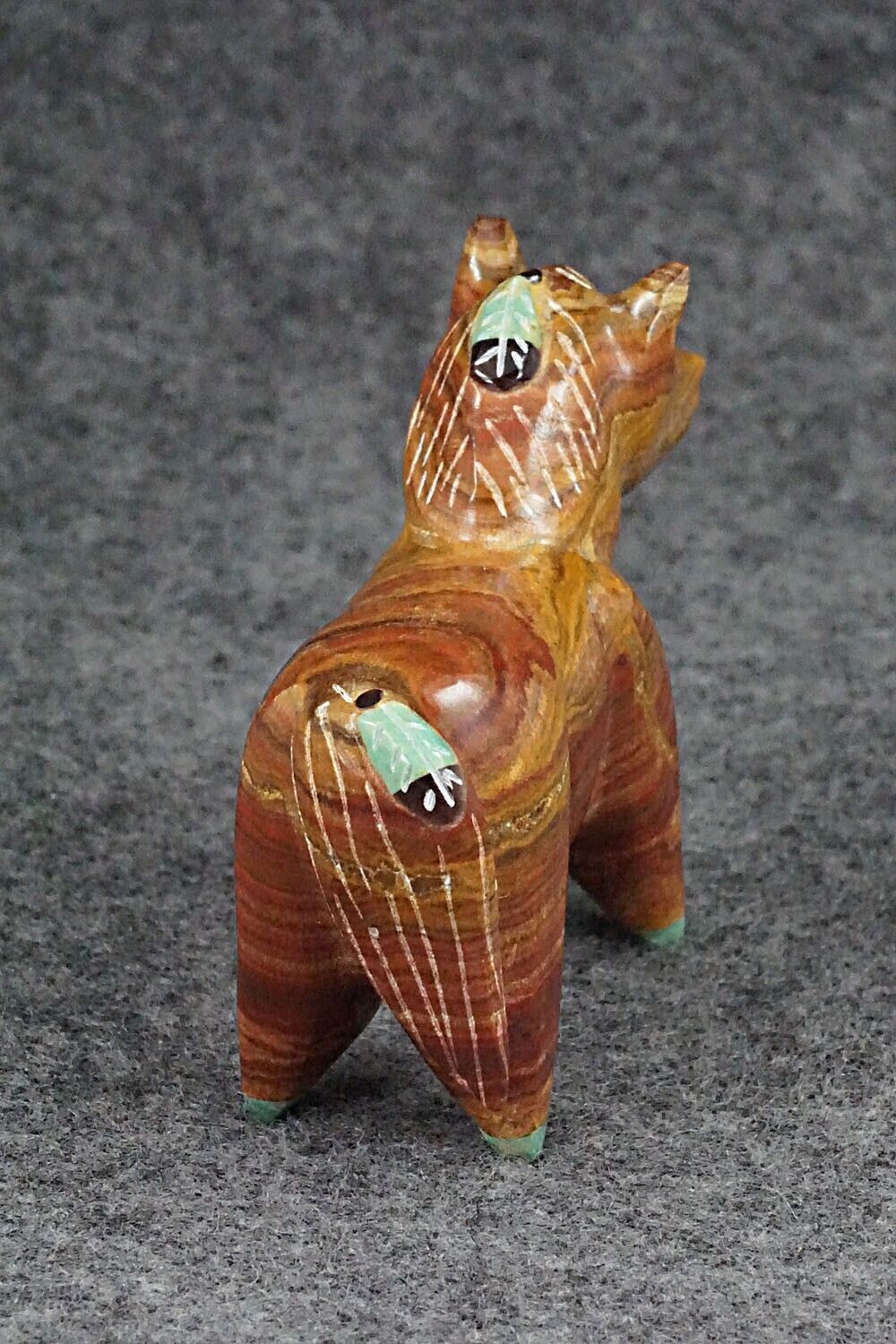 Horse Zuni Fetish Carving - Enrike Leekya