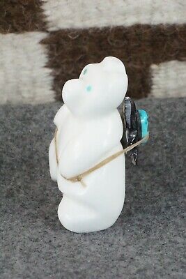 Bear Zuni Fetish Carving - Ariane Quam