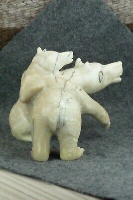 Bear Zuni Fetish Carving - Albert Eustace