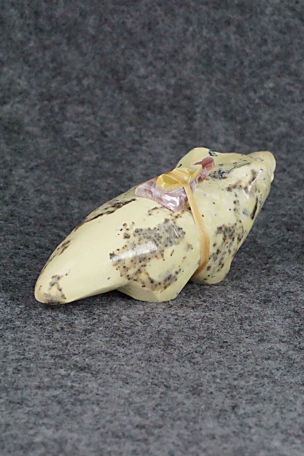 Badger Zuni Fetish Carving - Delvin Leekya