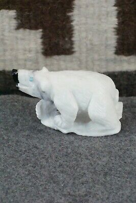 Bear Zuni Fetish Carving - Derrick Kaamasee