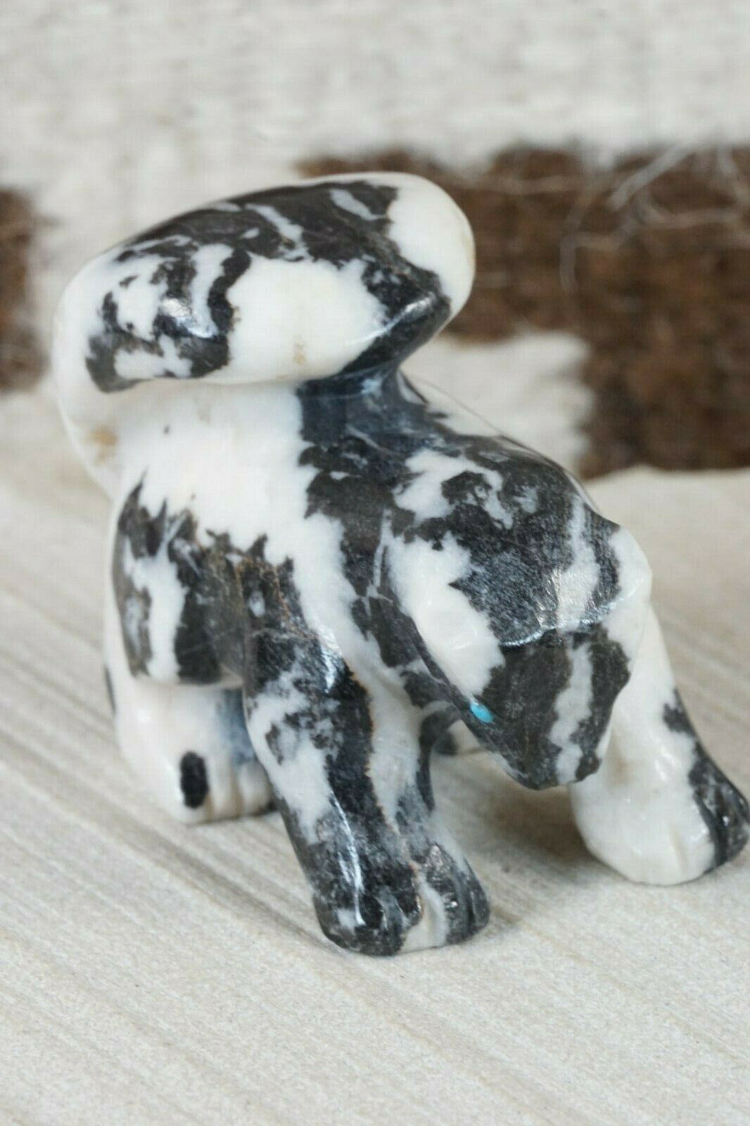 Badger Zuni Fetish Carving - Derrick Kaamasee - High Lonesome Trading