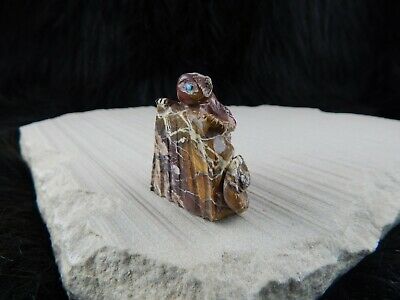 Lizard Zuni Fetish Carving - Wilfred Cheama - High Lonesome Trading