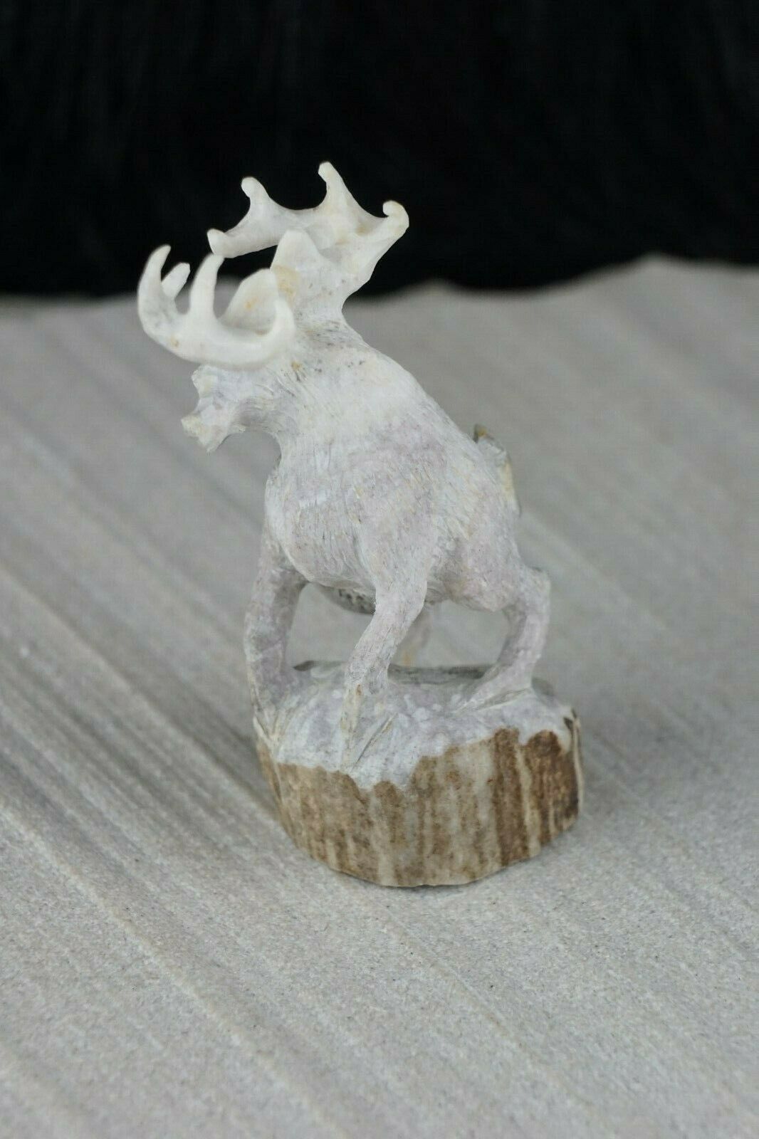 Deer Zuni Fetish Carving - Lewis Malie Jr. - High Lonesome Trading