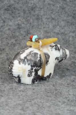 Bear Zuni Fetish Carving - Peter Gasper