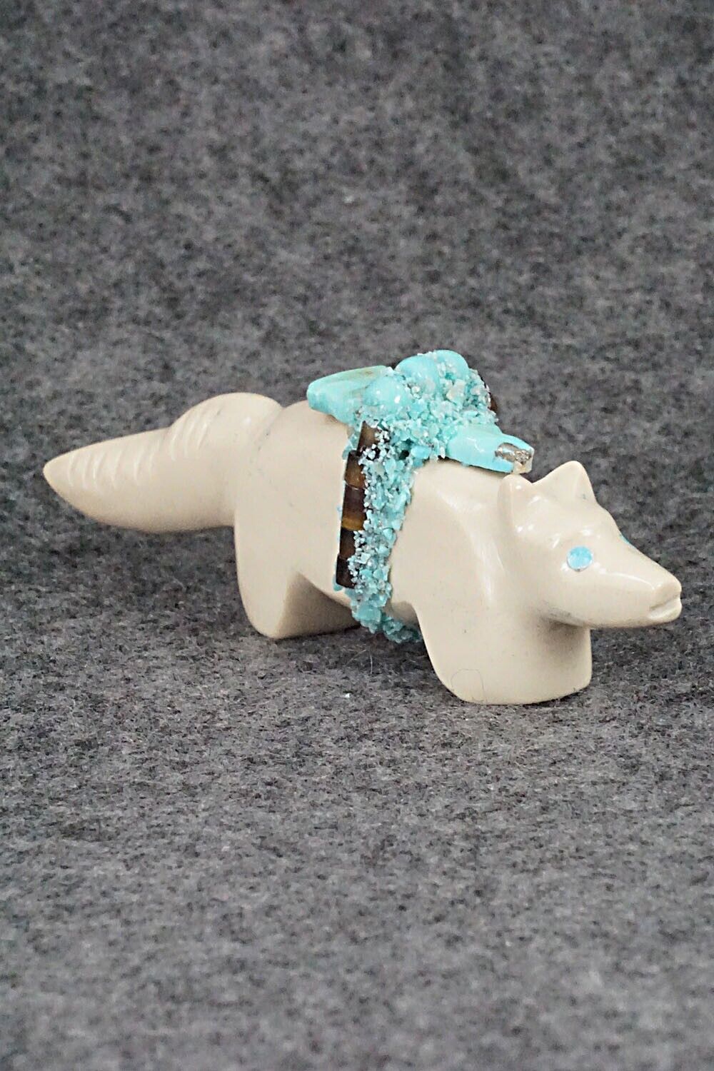 Wolf Zuni Fetish Carving - Marvelita Phillips