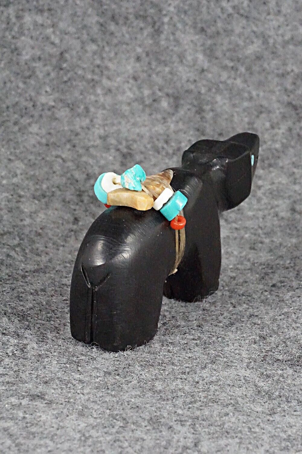 Bear Zuni Fetish Carving - Narrin Bowannie