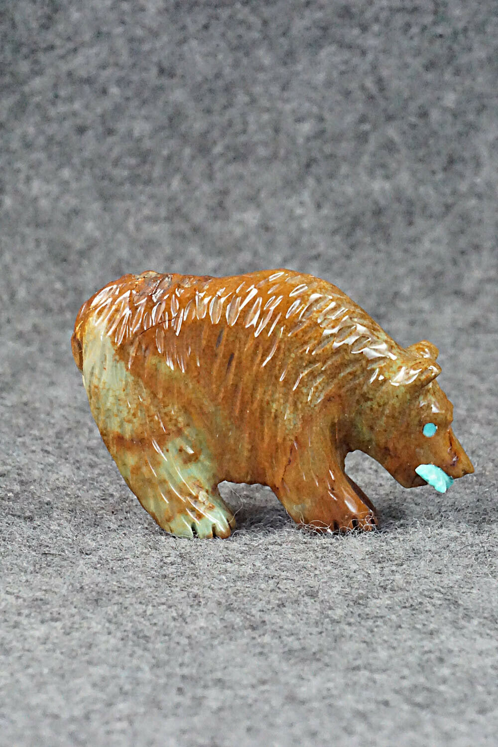 Bear Zuni Fetish Carving - Andres Quandelacy