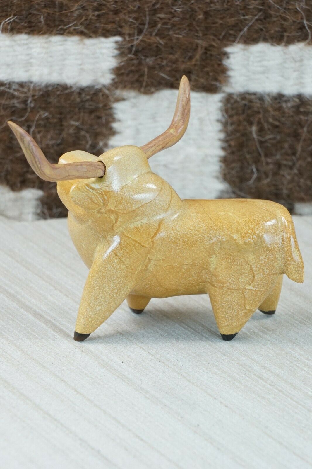 Longhorn Zuni Fetish Carving - Enrike Leekya