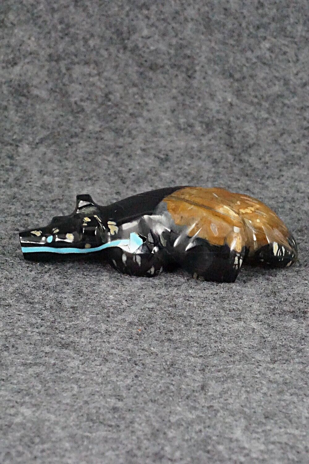 Badger Zuni Fetish Carving - Rodney Laiwakete