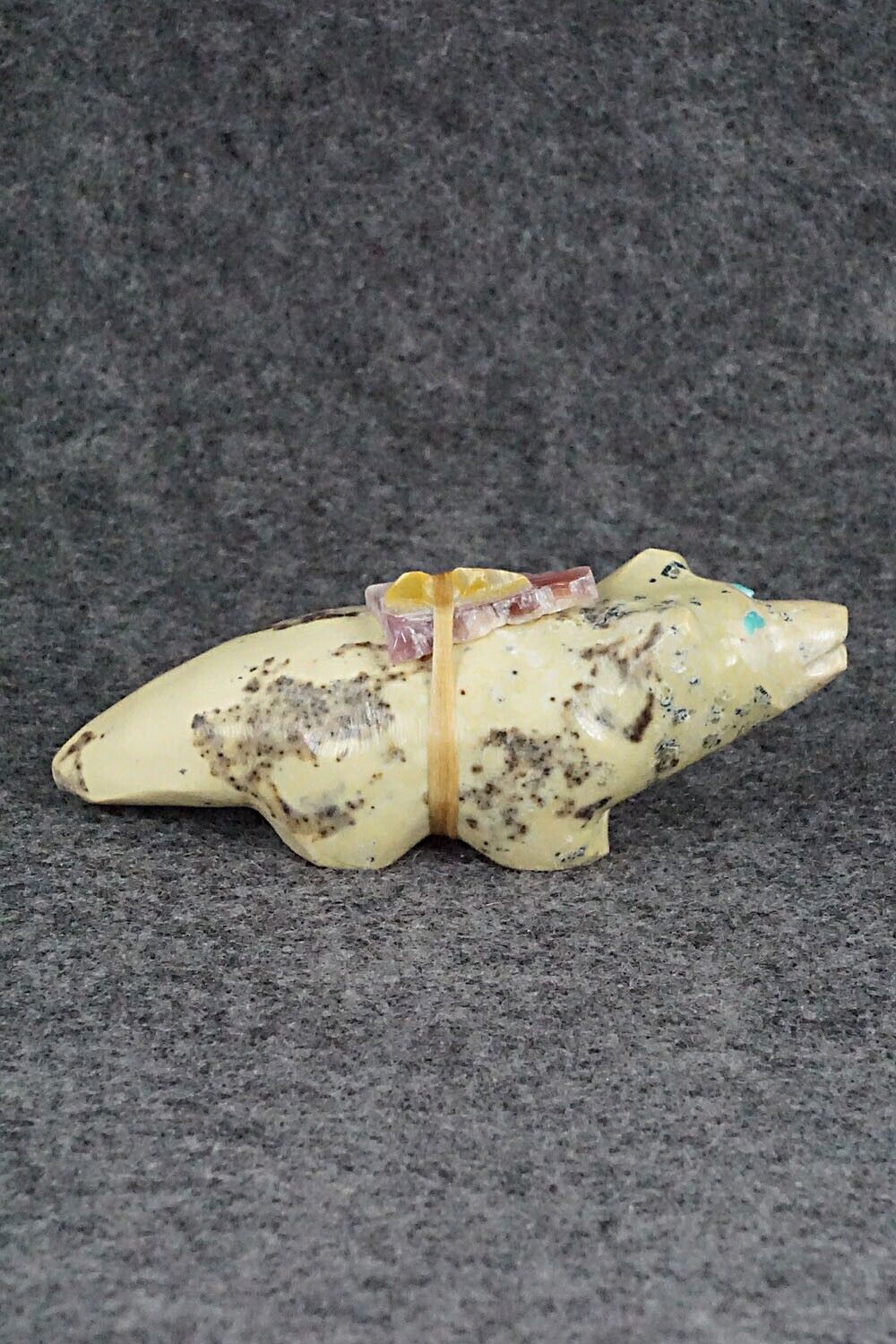 Badger Zuni Fetish Carving - Delvin Leekya