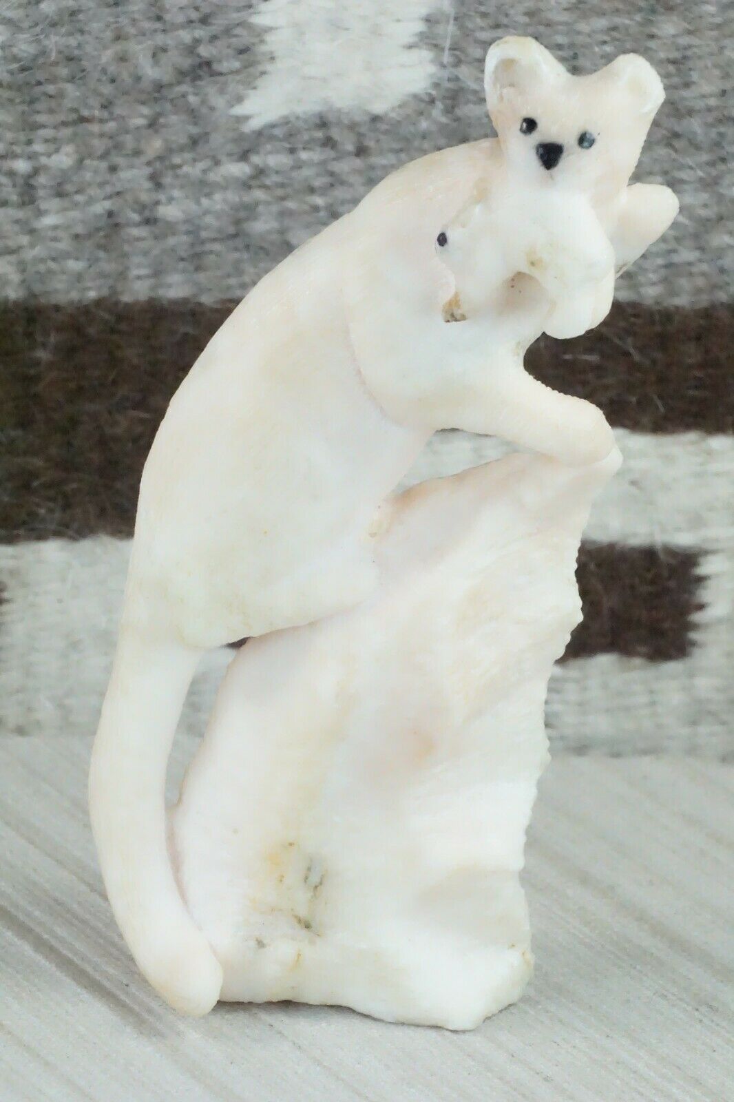Mountain Lion Zuni Fetish Carving - Colin Weeka