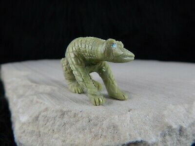 Lizard Zuni Fetish Carving - Wilfred Cheama - Zuni Lizard Carving - High Lonesome Trading