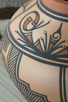 Zuni Pottery - Tonia Fontenelle