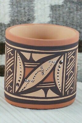Zuni Pottery - Tonia Fontenelle