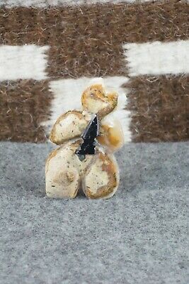 Bear Zuni Fetish Carving - Ariane Quam