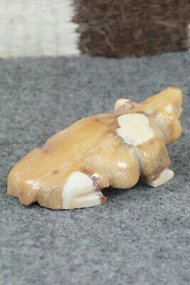 Badger Zuni Fetish Carving - Derrick Kaamasee