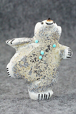 Bear Zuni Fetish Carving - Claudia Peina