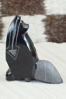 Wolf Zuni Fetish Carving - Russell Shack