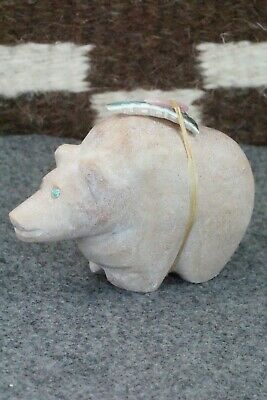Bear Zuni Fetish Carving - Delvin Leekya
