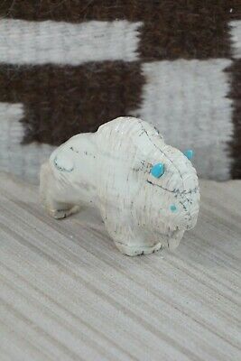 Buffalo Zuni Fetish Carving - Kevin Quam