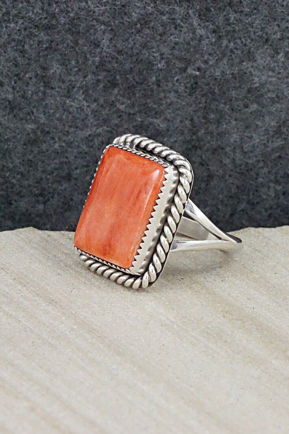 Spiny Oyster & Sterling Silver Ring - Benjamin Martinez - Size 9.25