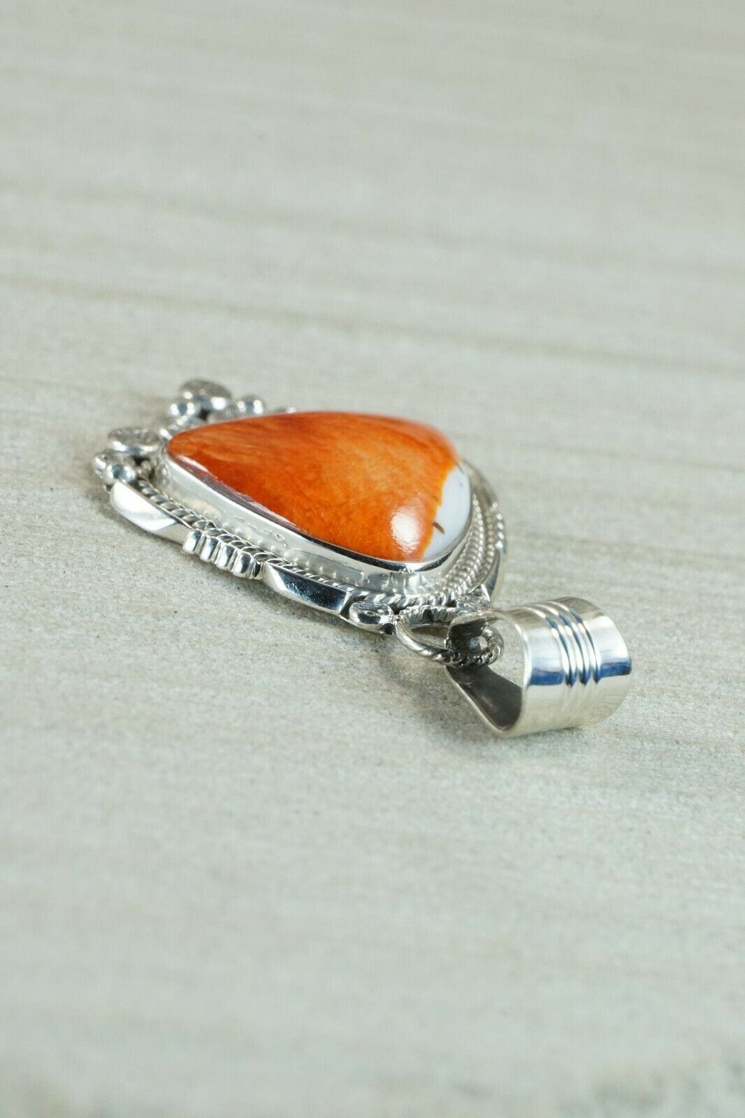 Navajo Spiny Oyster & Sterling Silver Pendant - Native American