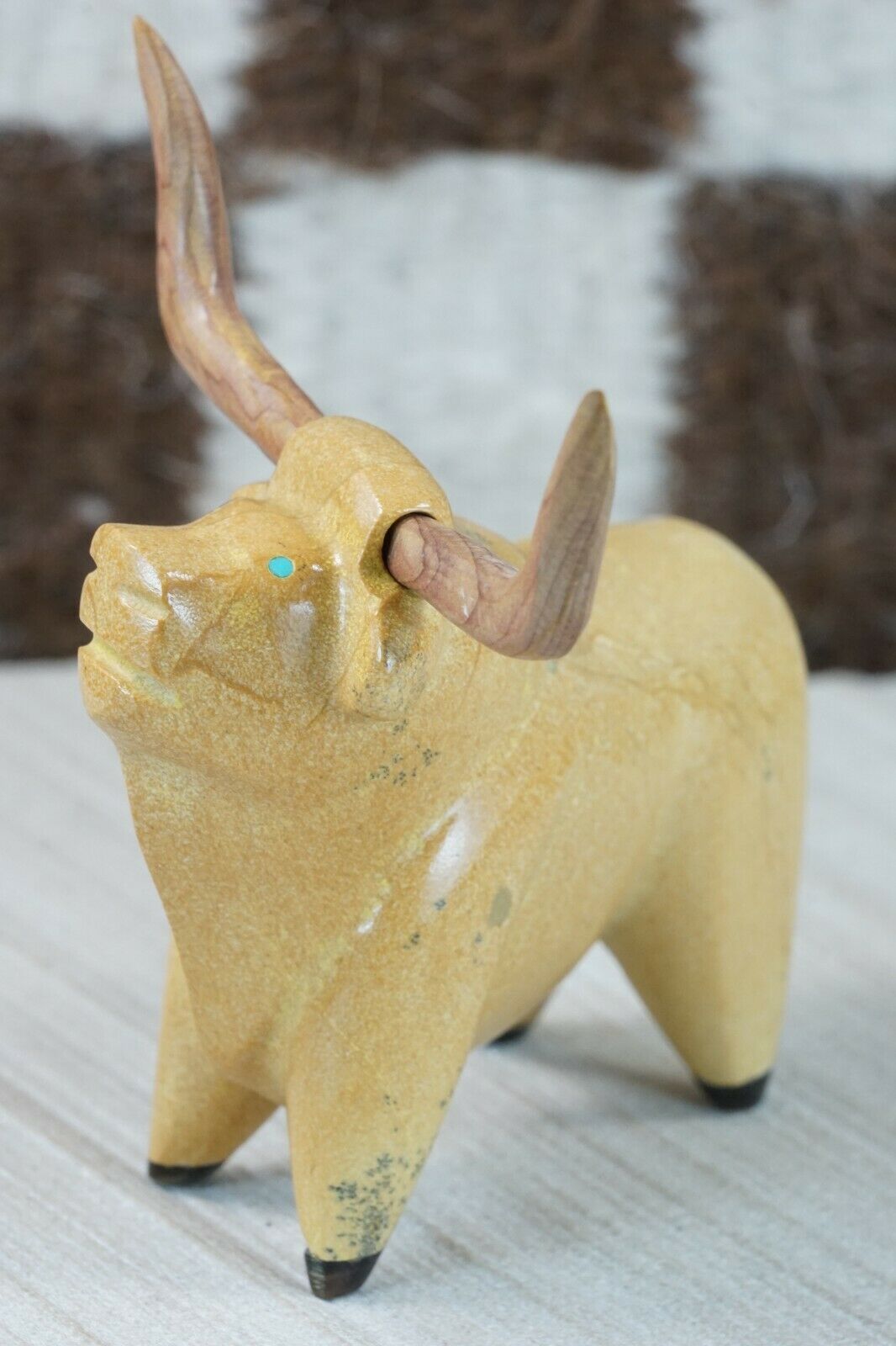 Longhorn Zuni Fetish Carving - Enrike Leekya