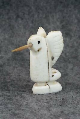 Humming Bird Zuni Fetish Carving - Justin Red Elk
