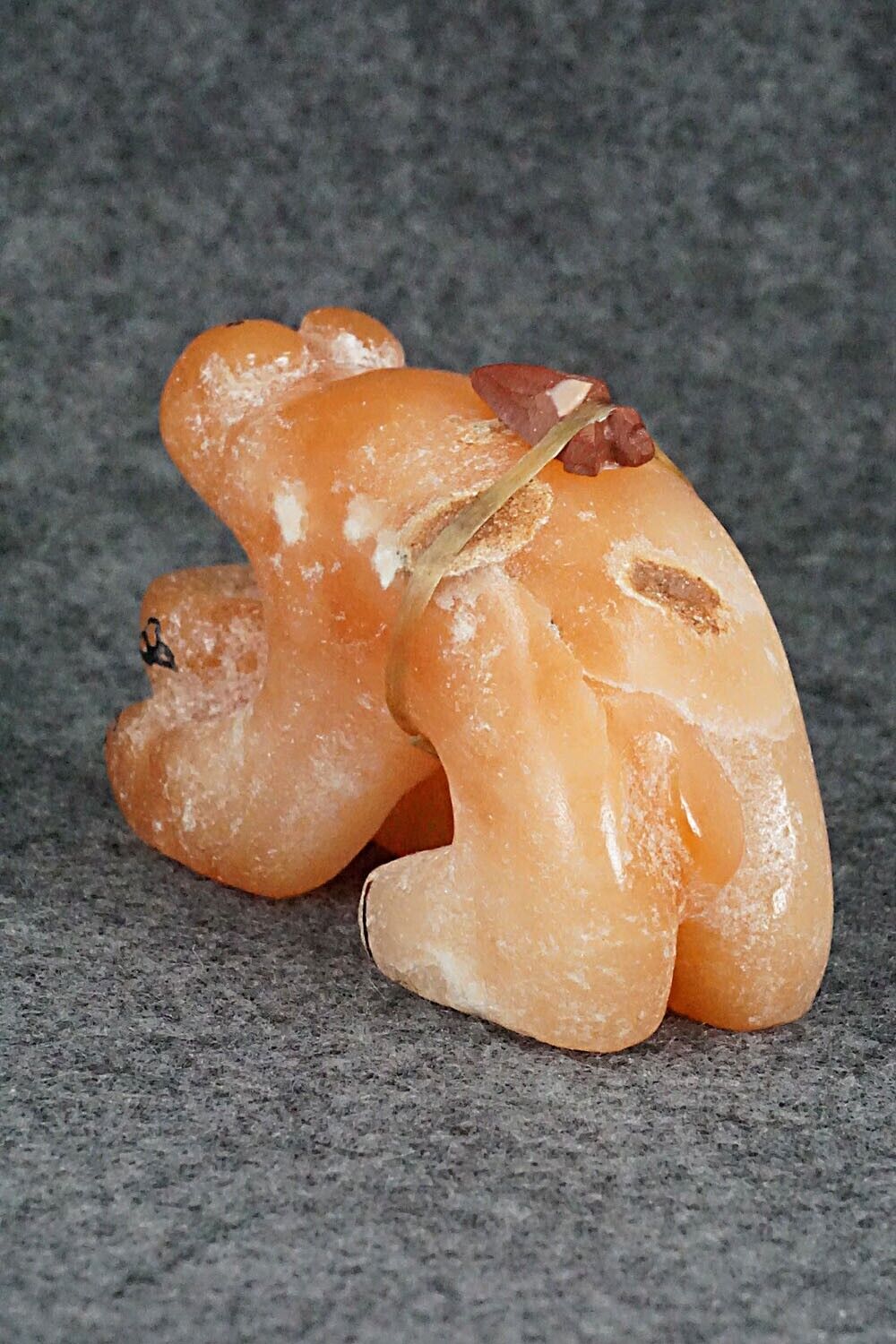 Bear Zuni Fetish Carving - Rick Kallestewa