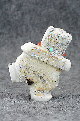 Bear Zuni Fetish Carving - Claudia Peina
