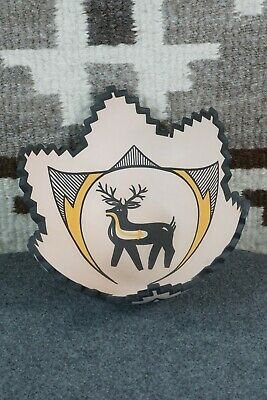 Zuni Pottery - Kalani Gchachu