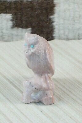 Owl Zuni Fetish Carving - Derrick Kaamasee