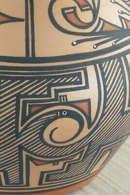 Zuni Pottery - Tonia Fontenelle