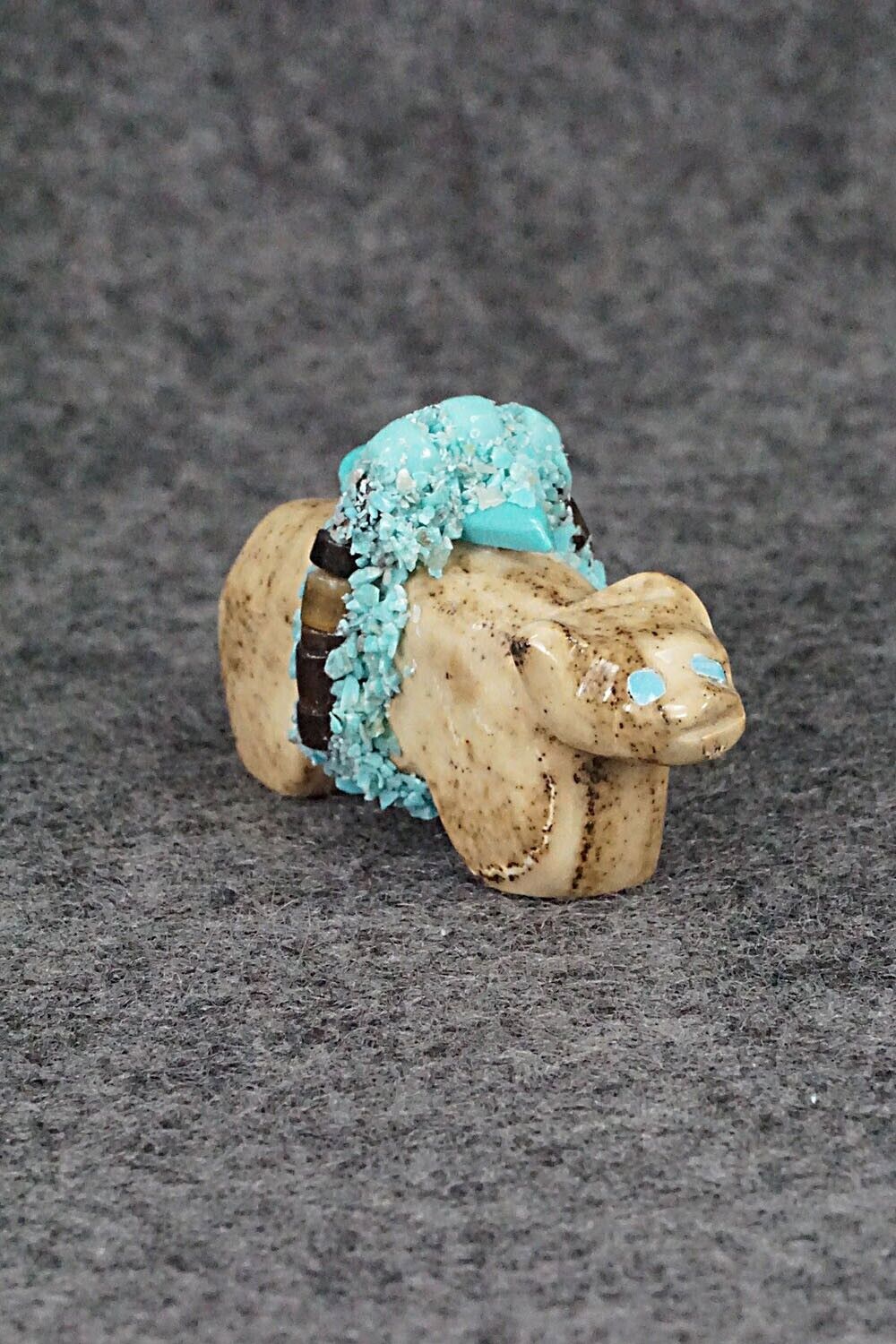 Bear Zuni Fetish Carving - Marvelita Phillips