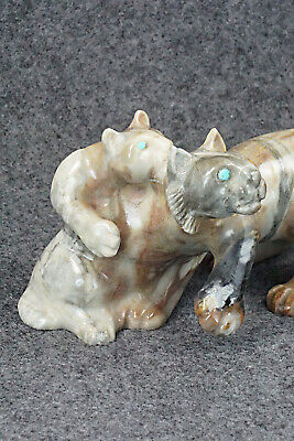 Bobcat & Mountain Lion Zuni Fetish Carving - Albert Eustace