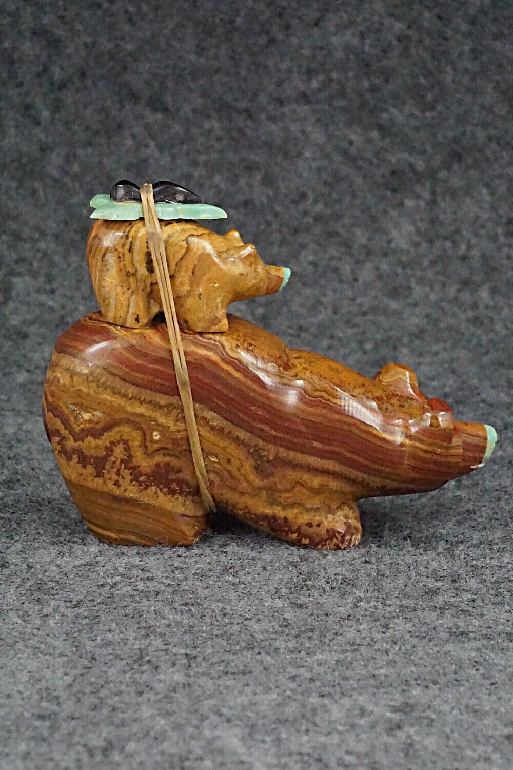 Bear and Cub Zuni Fetish Carving - Enrike Leekya