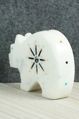 Bear Zuni Fetish Carving - Kevin Quam