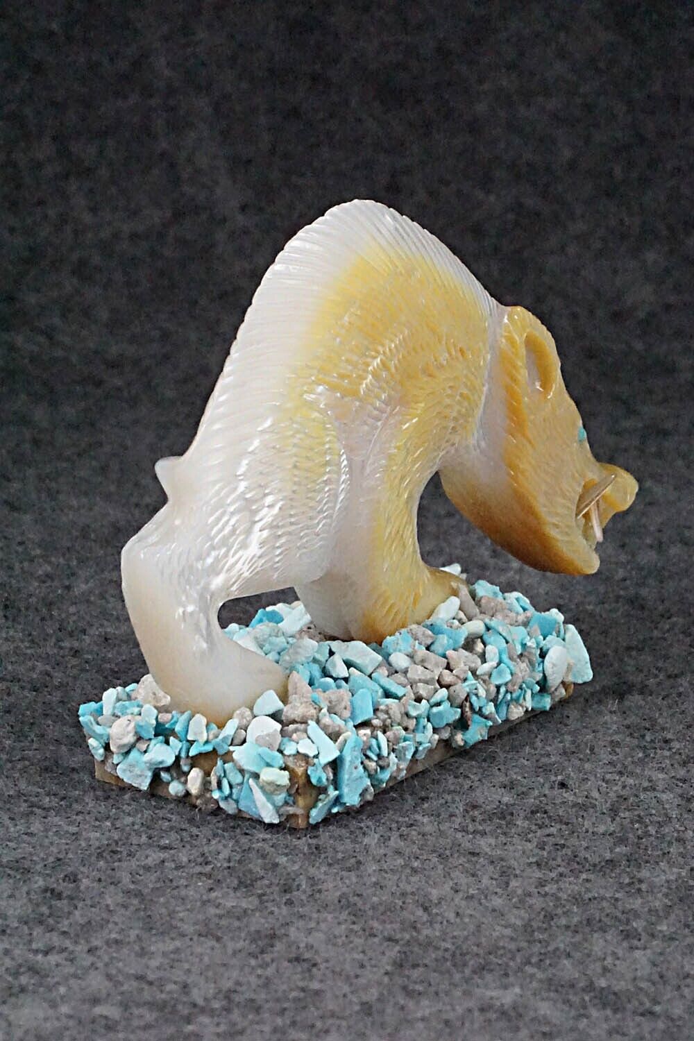 Wolf Zuni Fetish Carving - Randy Lucio