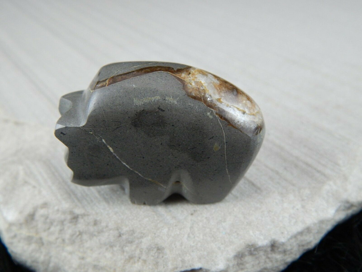 Bear Zuni Fetish Carving - Joshua Leki - High Lonesome Trading