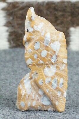 Owl Zuni Fetish Carving - Derrick Kaamasee
