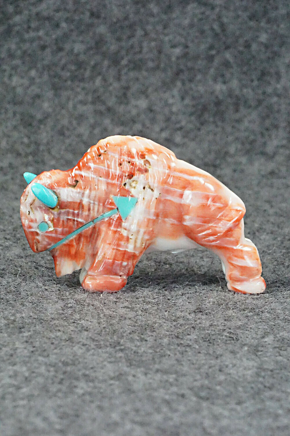 Buffalo Zuni Fetish Carving - Andres Quandelacy